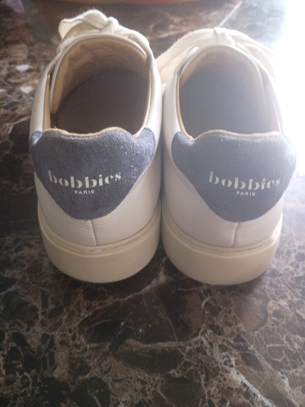 Men’s White Leather Low-Top Sneakers with Gray Heel Accent - Picture 4 of 11